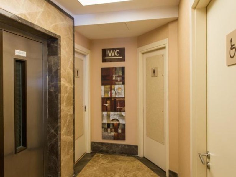 Prestige Hotel 161356