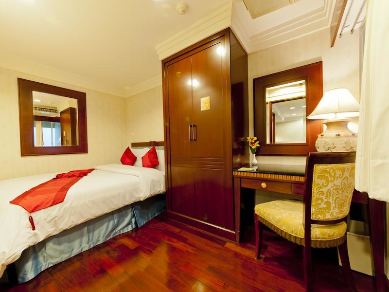 Prince Palace Hotel 241025