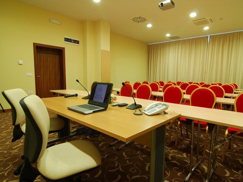 Princess Beach & Conference Resort 81183