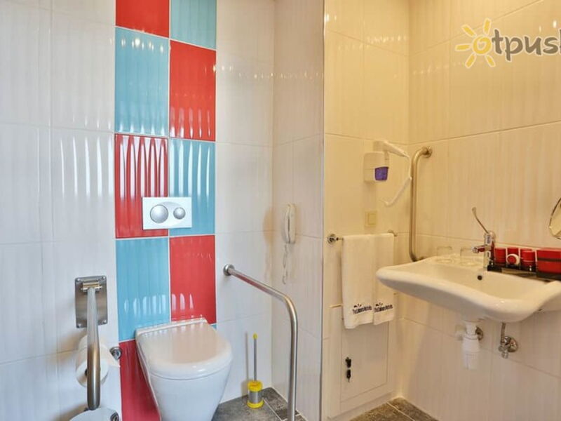 Qua Hotel 280635