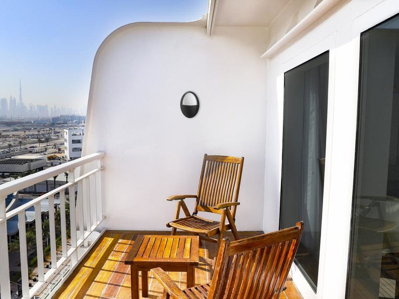 Queen Elizabeth 2 297624