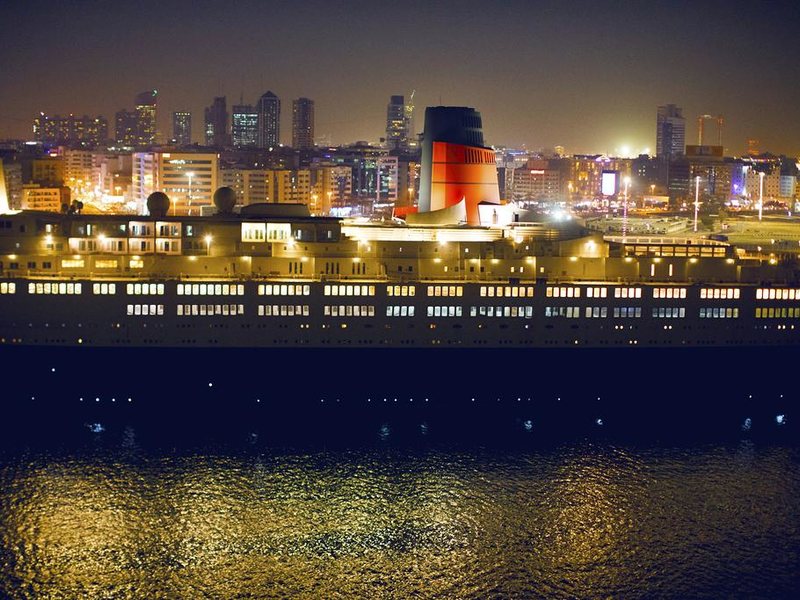 Queen Elizabeth 2 297632