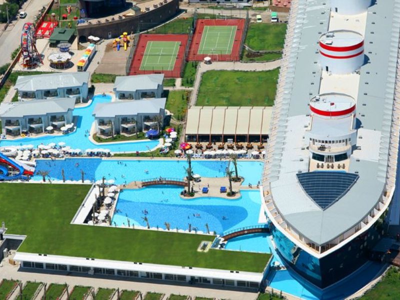 Queen Elizabeth Elite Suite Hotel & Spa 29663