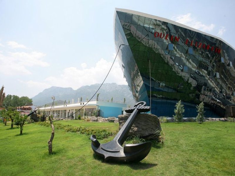 Queen Elizabeth Elite Suite Hotel & Spa 29672