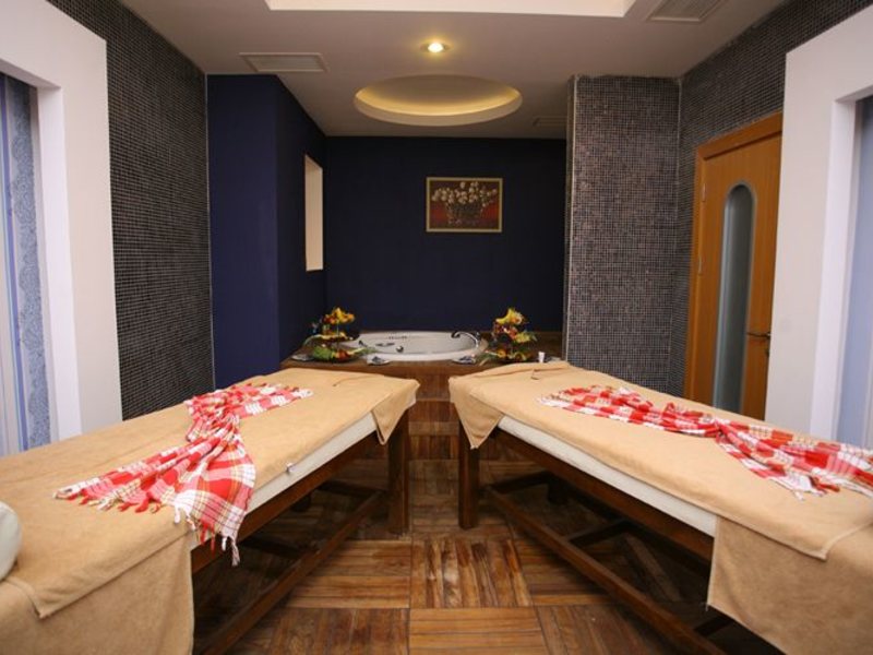 Queen Elizabeth Elite Suite Hotel & Spa 29682