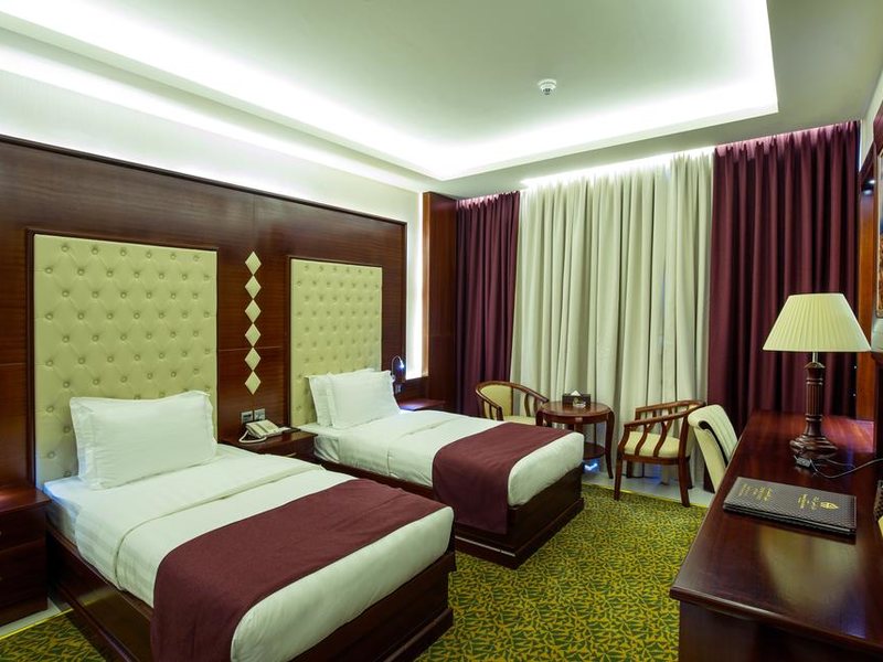 Queen Palace Hotel  230436