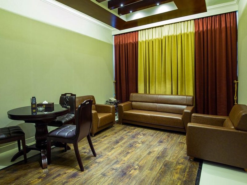 Queen Palace Hotel  230457