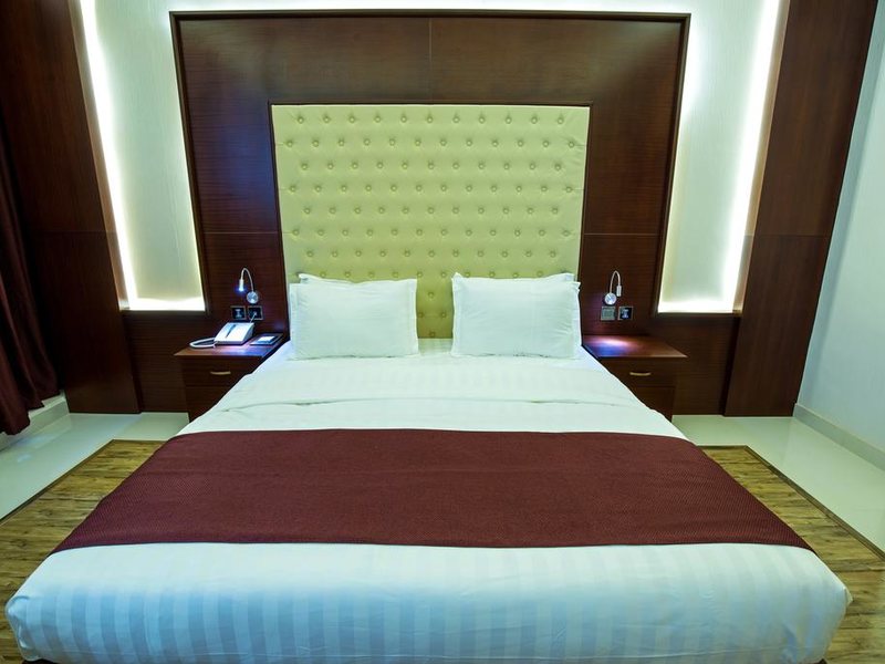 Queen Palace Hotel  230460