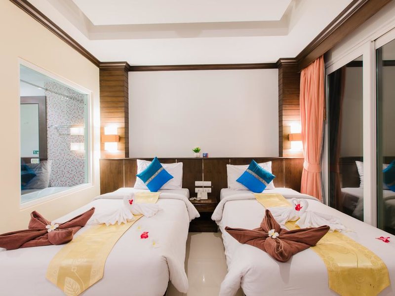 RCB Patong Hotel 210253