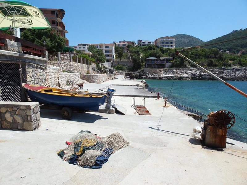 R Small Hotel 308583