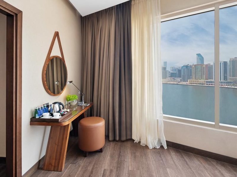 Radisson Blu Hotel Dubai Canal View 297656