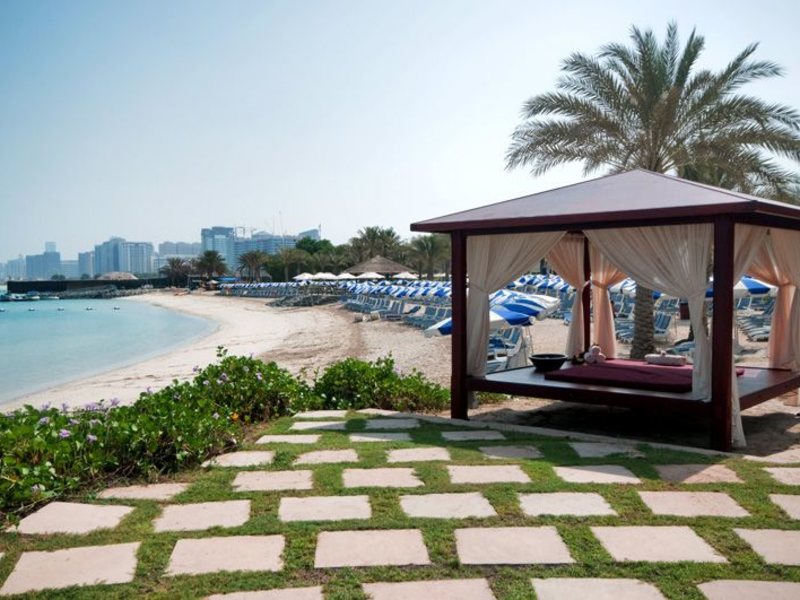 Radisson Blu Hotel & Resort, Abu Dhabi Corniche (ex 46843