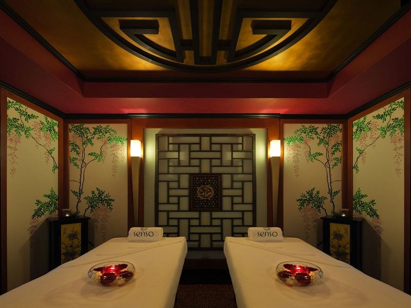 Radisson Blu Media City 48755