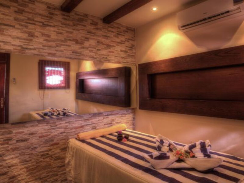 Radisson Blu Tala Bay Resort 120856
