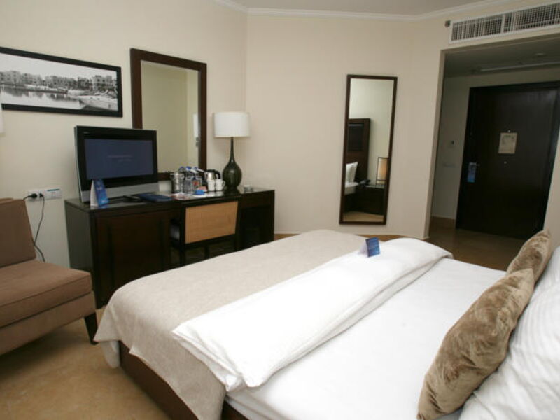 Radisson Blu Tala Bay Resort 120874
