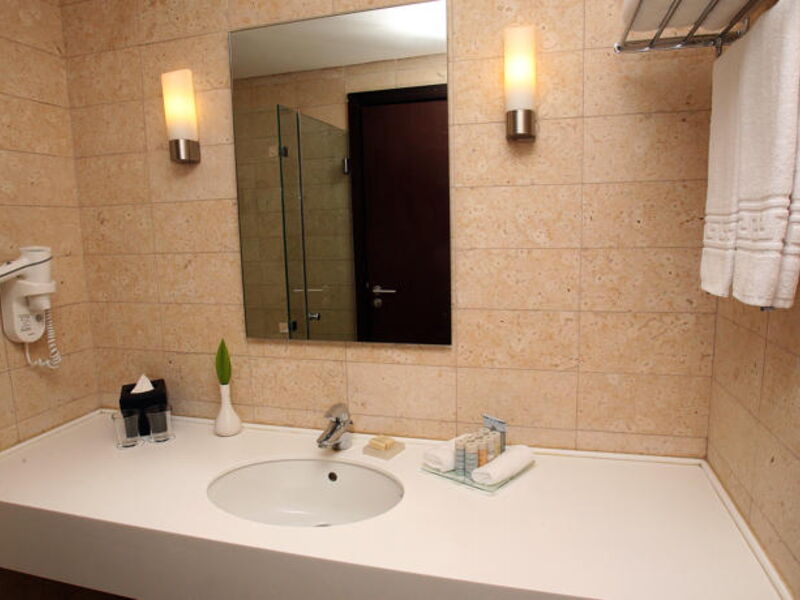 Radisson Blu Tala Bay Resort 120880