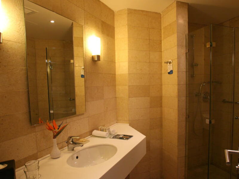 Radisson Blu Tala Bay Resort 120889