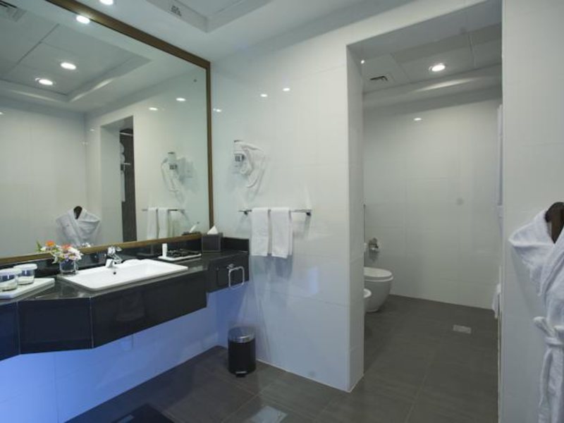 Ramada Abu Dhabi Corniche 119623