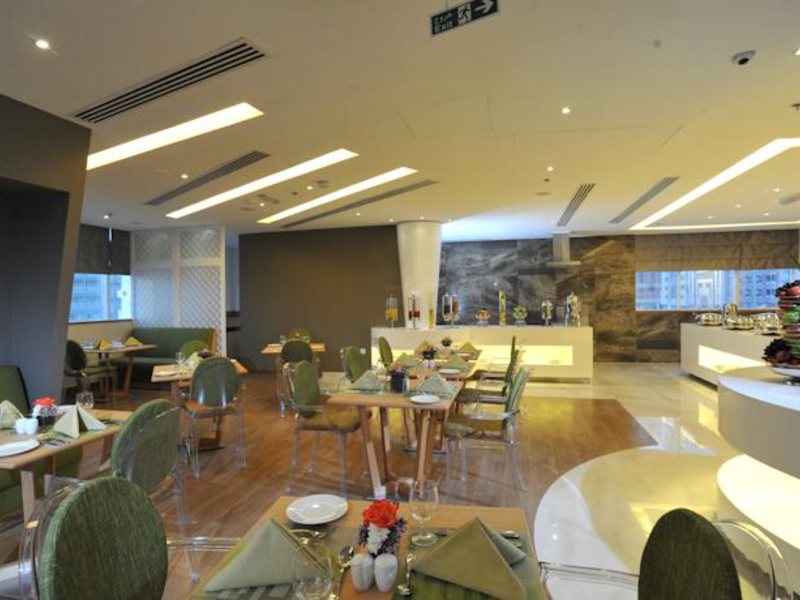 Ramada Abu Dhabi Corniche 119624