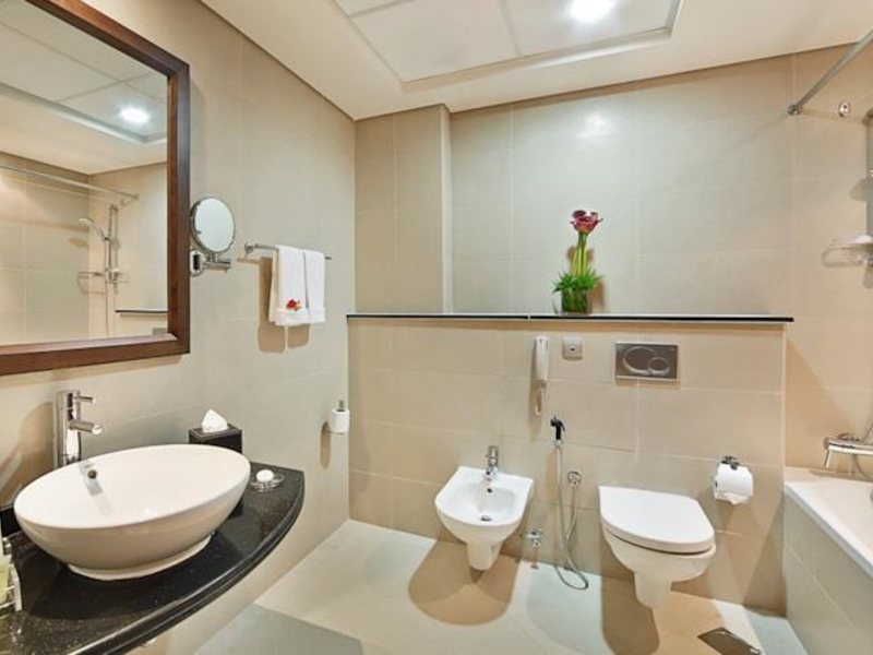 Ramada Deira Hotel By Landmark 118487