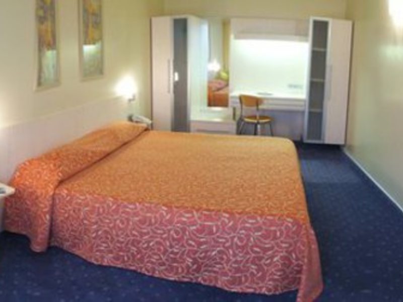 Ramada Donetsk Hotel (ex 12204