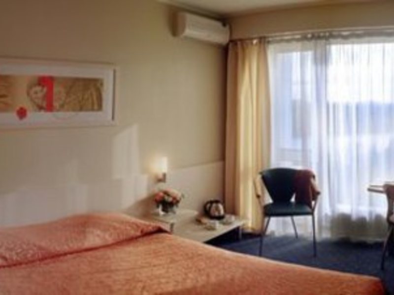 Ramada Donetsk Hotel (ex 12209