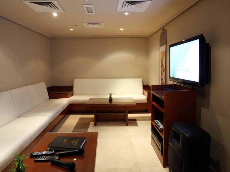 Ramada Downtown Abu Dhabi (ex 191974