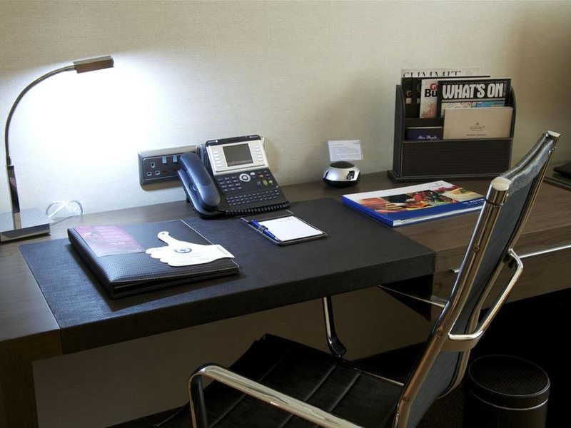 Ramada Downtown Abu Dhabi (ex 191992