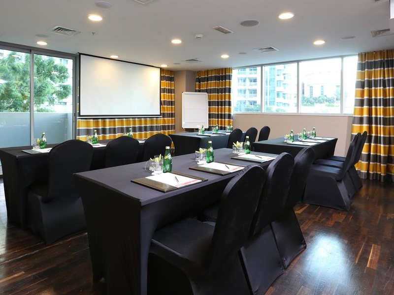 Ramada Downtown Dubai Apt 178145