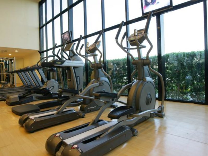 Ramada Hotel & Suites 53909