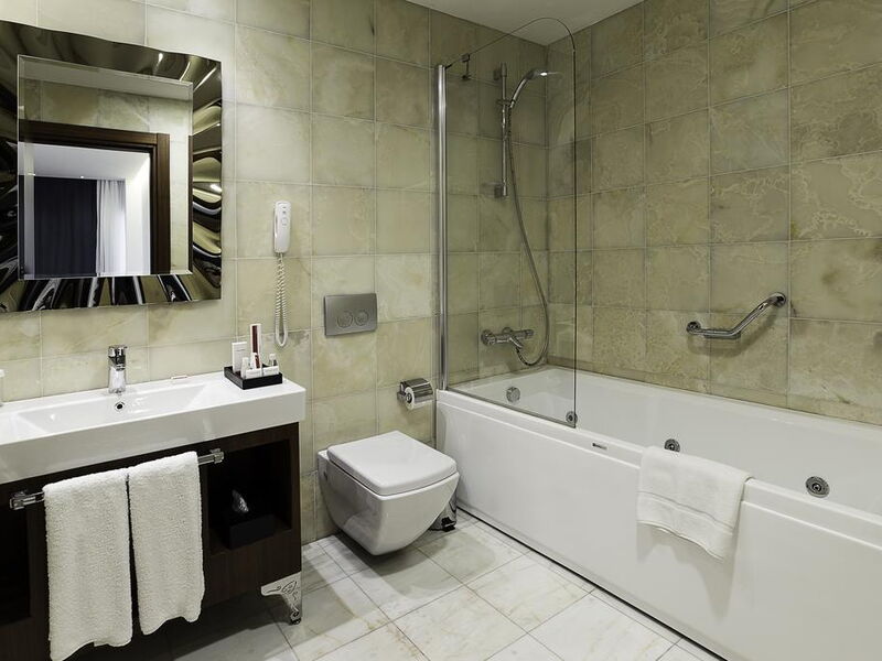 Ramada Hotel and Suites Istanbul Atakoy 280725