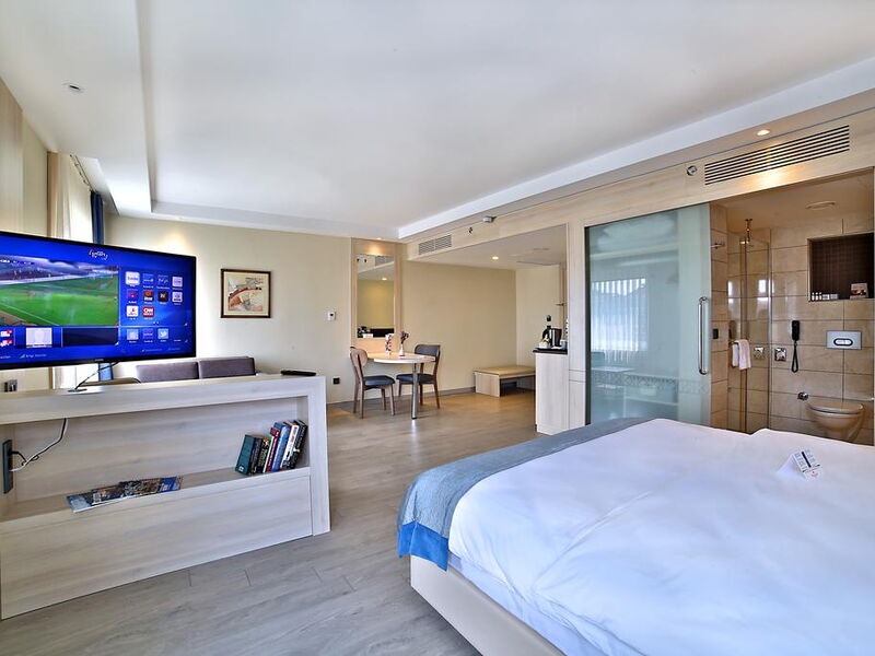 Ramada Istanbul Old City Hotel 243380