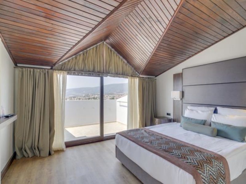 Ramada Resort Akbuk 69058