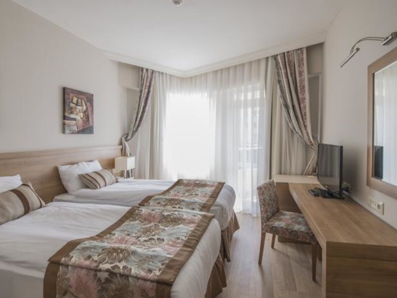 Ramada Resort Lara 66598