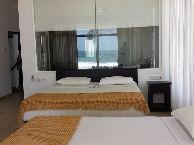 Ranmal Beach Hotel 195160