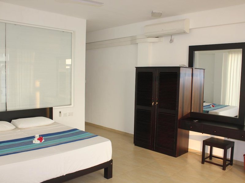 Ranmal Beach Hotel 195168