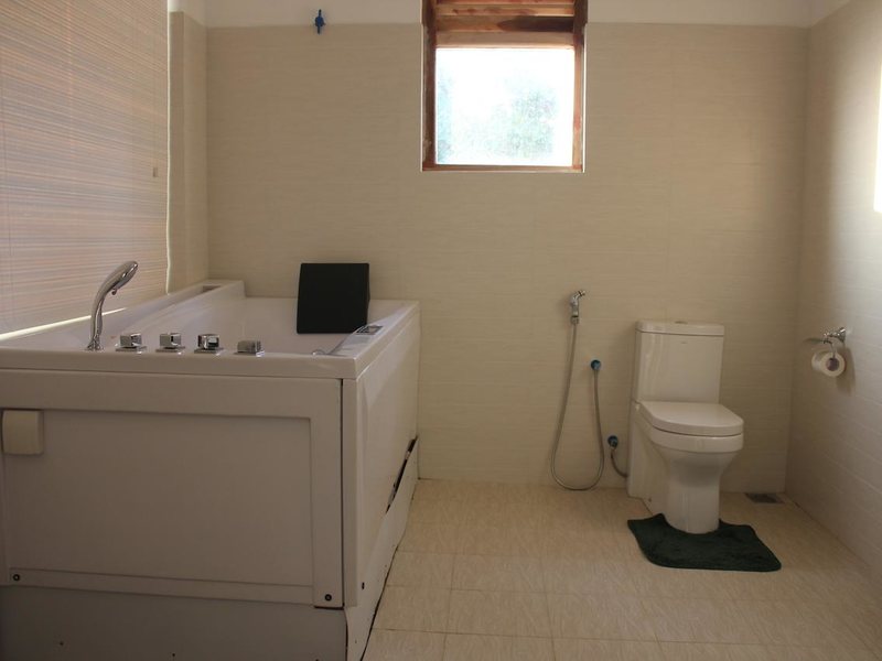 Ranmal Beach Hotel 195170