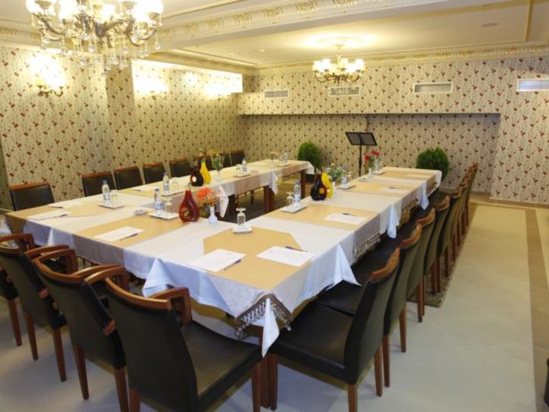 Rast Hotel  99984