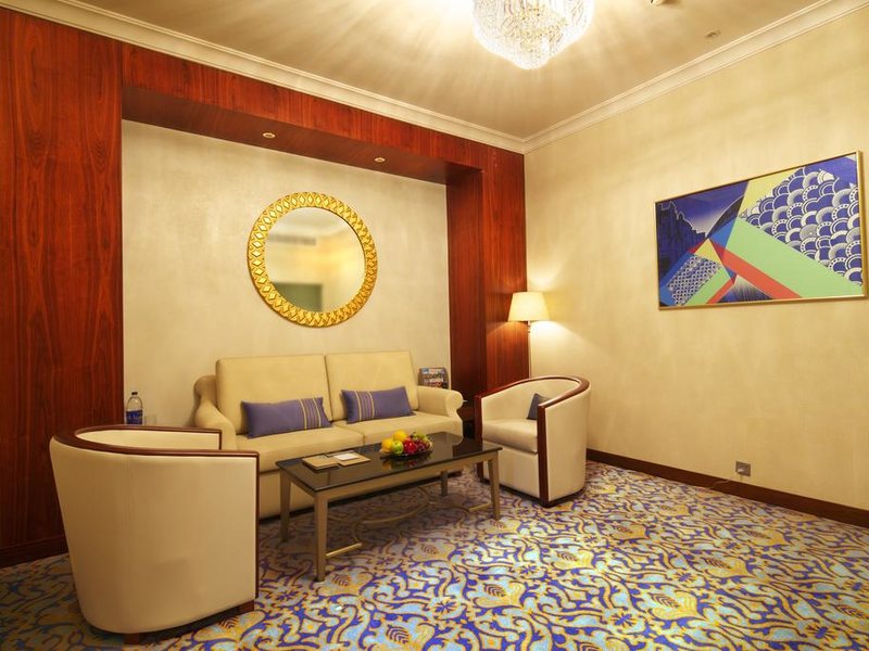 Raviz Center Point Hotel Dubai  300046