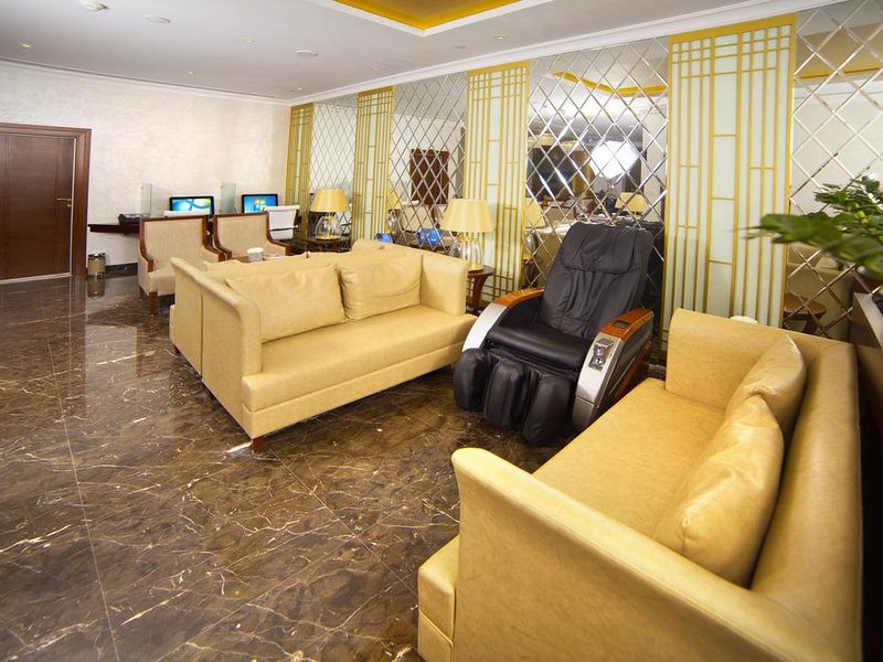 Raviz Center Point Hotel Dubai  300053