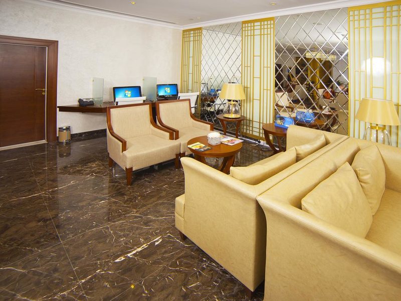 Raviz Center Point Hotel Dubai  300055