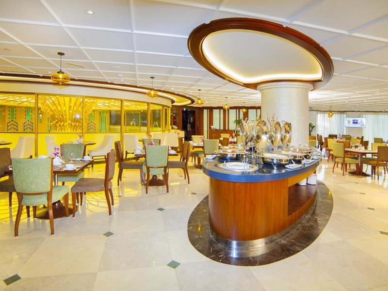 Raviz Center Point Hotel Dubai  300068