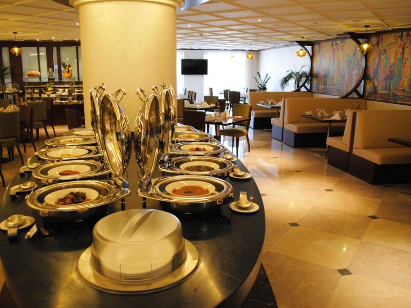 Raviz Center Point Hotel Dubai  300076