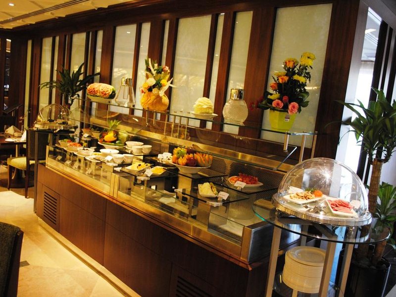 Raviz Center Point Hotel Dubai  300078