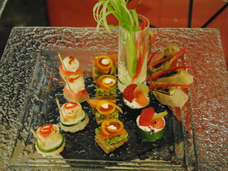 Raviz Center Point Hotel Dubai  300083