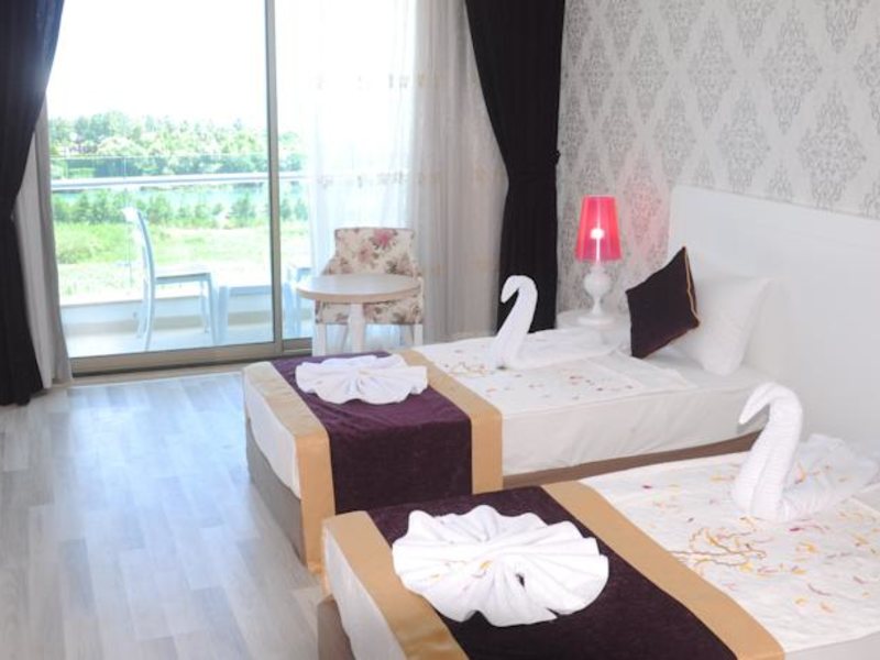 Raymar Hotel & Resort 60238