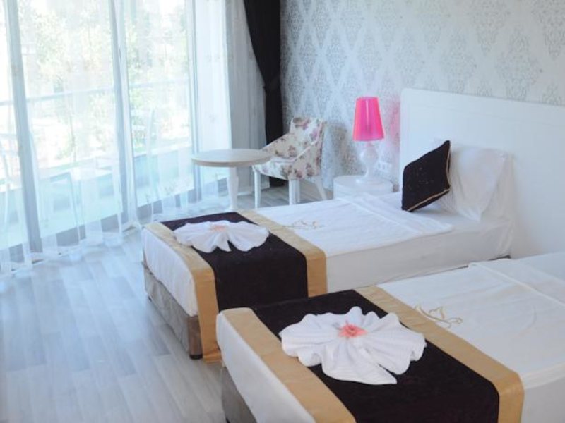 Raymar Hotel & Resort 60239