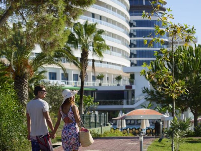 Raymar Hotel & Resort 60241