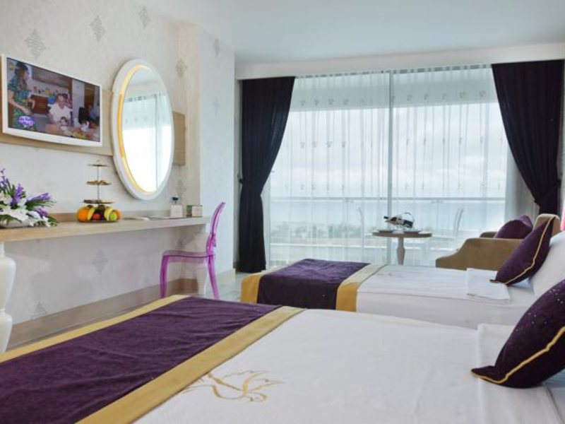 Raymar Hotel & Resort 60252