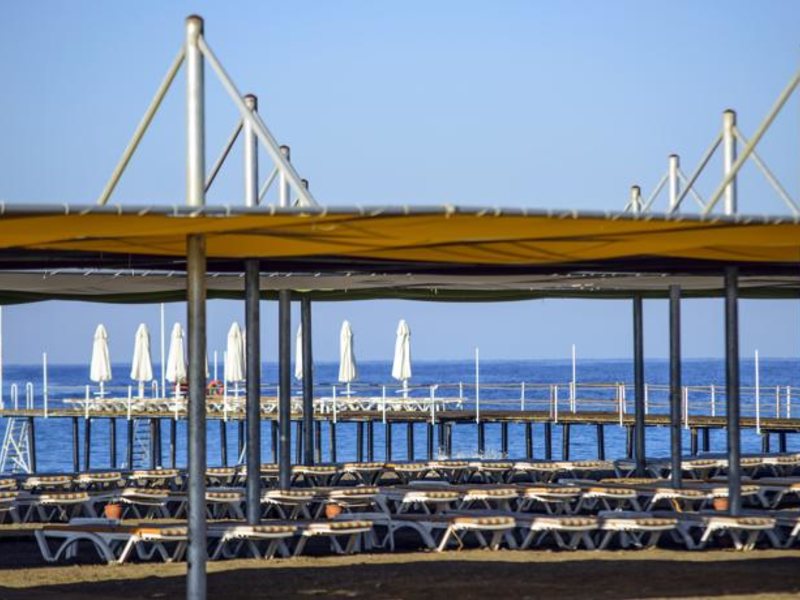 Raymar Hotel & Resort 60270